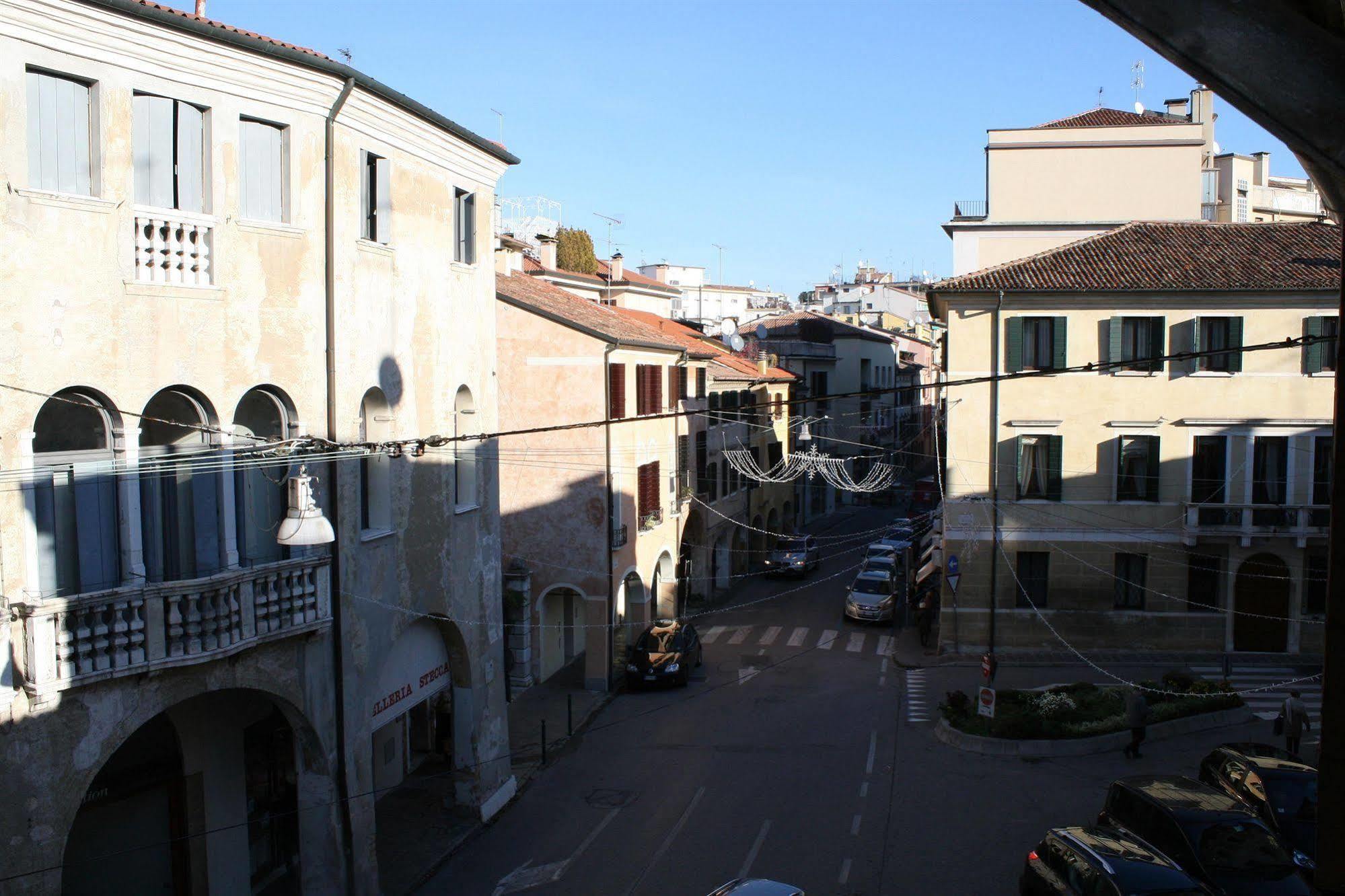 19 Borgo Cavour Bed & Breakfast Treviso Luaran gambar